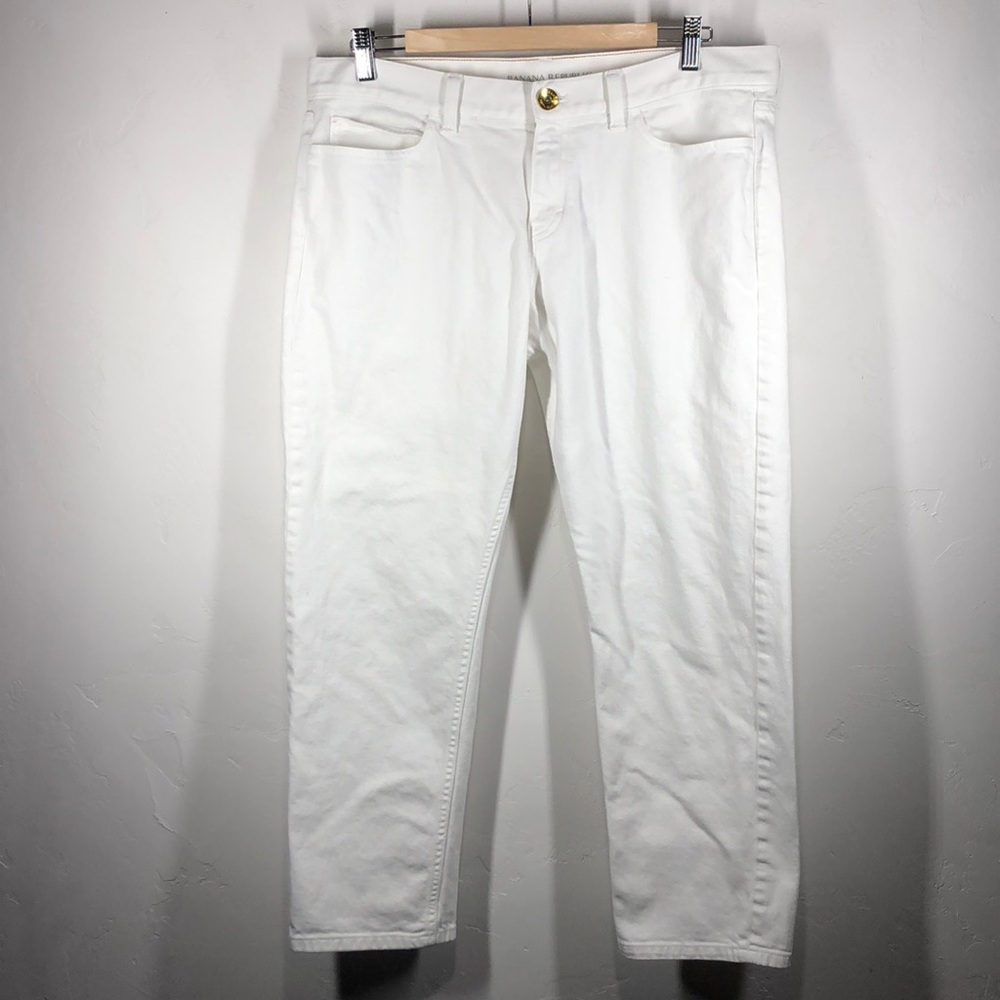 Banana Republic white Boyfriend Slim Jeans size 31